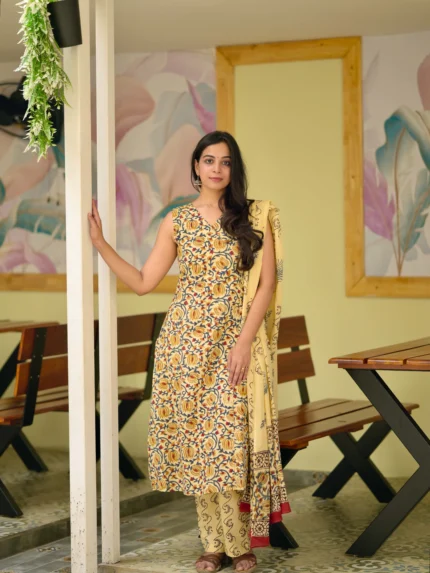 Vintage Floral Comfort Suit